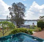 The House on the Lake at Fishing Point Lake Macquarie honestly put the line in  catch fish - Accommodation in Bendigo