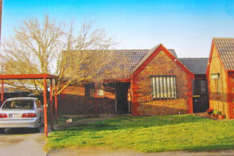Maple Tree Cottage - Accommodation in Bendigo 1