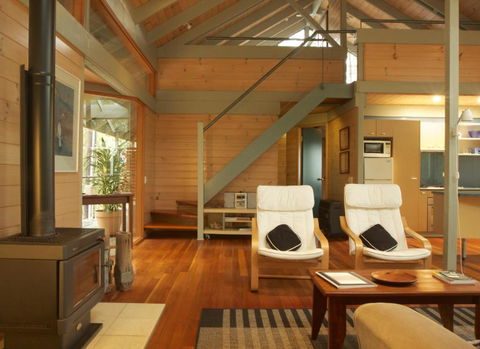 Bombah Point Eco Cottages - Accommodation in Bendigo 2