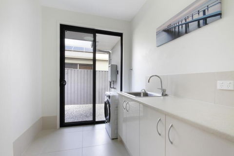 Grand Parade - Accommodation in Bendigo 5