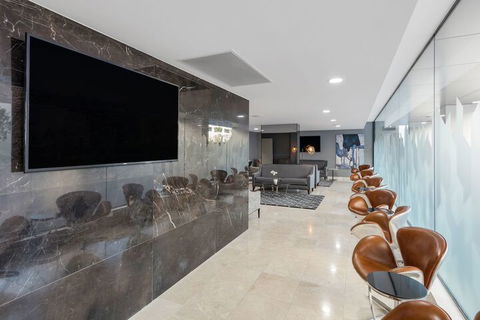 Meriton Suites Mascot Central - Accommodation in Bendigo 5