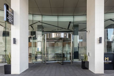 Meriton Suites Mascot Central - Accommodation in Bendigo 1