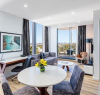 Meriton Suites Mascot Central - Accommodation in Bendigo