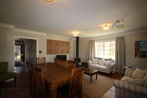 Lily May Cottage - Accommodation in Bendigo 5