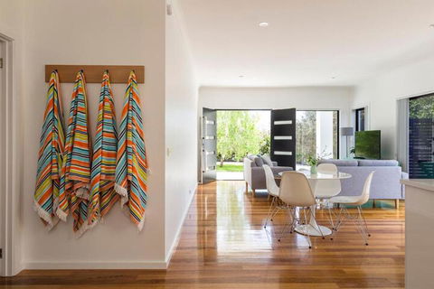 Pearl Hawley Beach - Accommodation in Bendigo 2