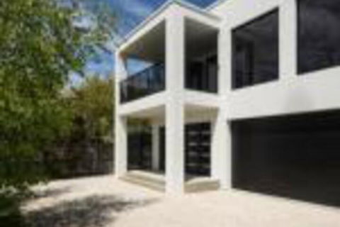 Pearl Hawley Beach - Accommodation in Bendigo 0