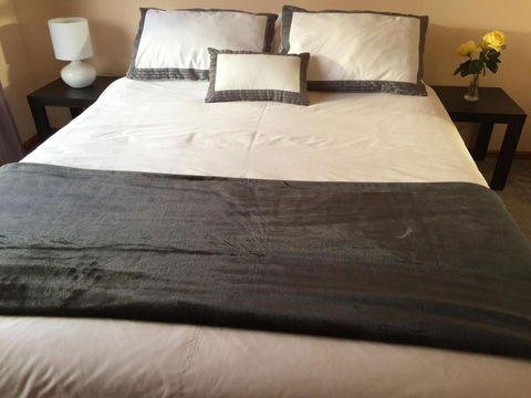 Penguin Seaside Homestay - Accommodation in Bendigo 3