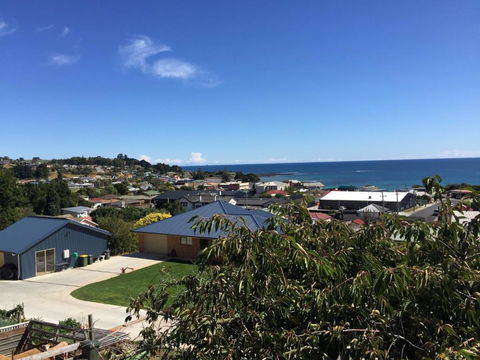 Penguin Seaside Homestay - Accommodation in Bendigo 6