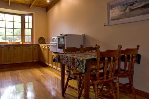 Gellibrand River Gallery Accommodation - Accommodation in Bendigo 5