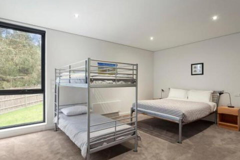 Cypress Hill - Accommodation in Bendigo 2