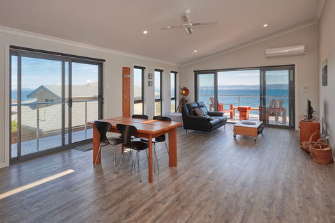 Whale Watcher 1 - Accommodation in Bendigo 4