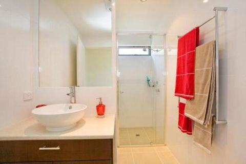 Earth Sea Sky - Accommodation in Bendigo 4