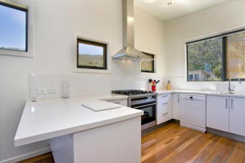 Earth Sea Sky - Accommodation in Bendigo 7