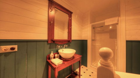 Grace's Spa Cottage - Accommodation in Bendigo 5