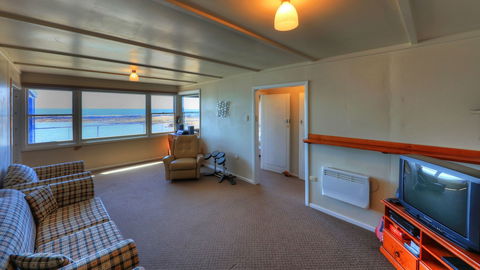 Stanley View Beach House - Accommodation in Bendigo 6