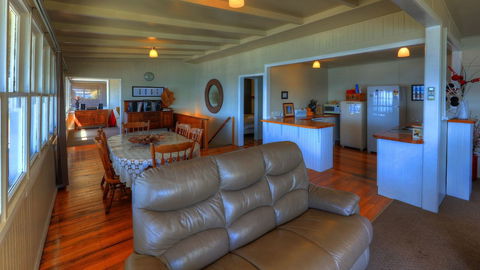 Stanley View Beach House - Accommodation in Bendigo 1