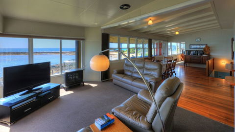 Stanley View Beach House - Accommodation in Bendigo 2