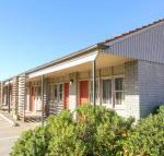 Hotel Canobolas Motel  Units - Accommodation in Bendigo