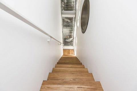 Two Storey Lux Apartment Near CBD - Accommodation in Bendigo 0