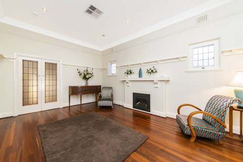 Inner Western Suburbs Retreat - Accommodation in Bendigo 5