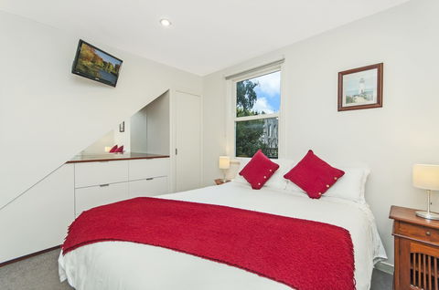 JOHANSSONS PERCH COTTAGE - Accommodation in Bendigo 2