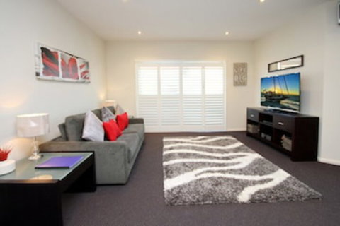 Pacific Blue Apartment 258 265 Sandy Point Road - Accommodation in Bendigo 0