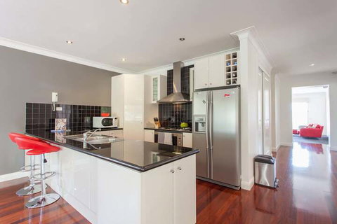 Lady Nelson - Accommodation in Bendigo 3