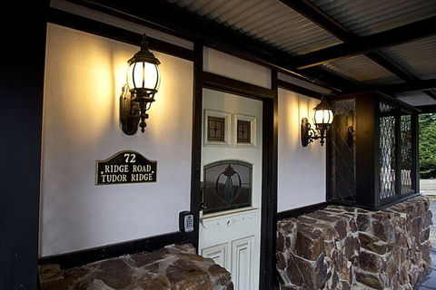 A Cottage With A View At Tudor Ridge - Accommodation in Bendigo 1