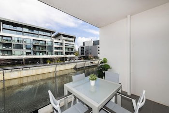 Accommodate Canberra - Lakefront - Accommodation in Bendigo 3