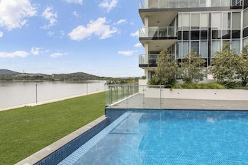 Accommodate Canberra - Lakefront - Accommodation in Bendigo 4