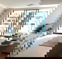The Elegant Designer Home - Accommodation in Bendigo
