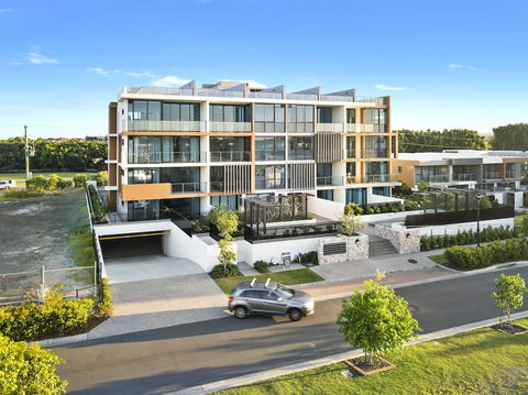 The Peninsula At Hope Island - Accommodation in Bendigo 2