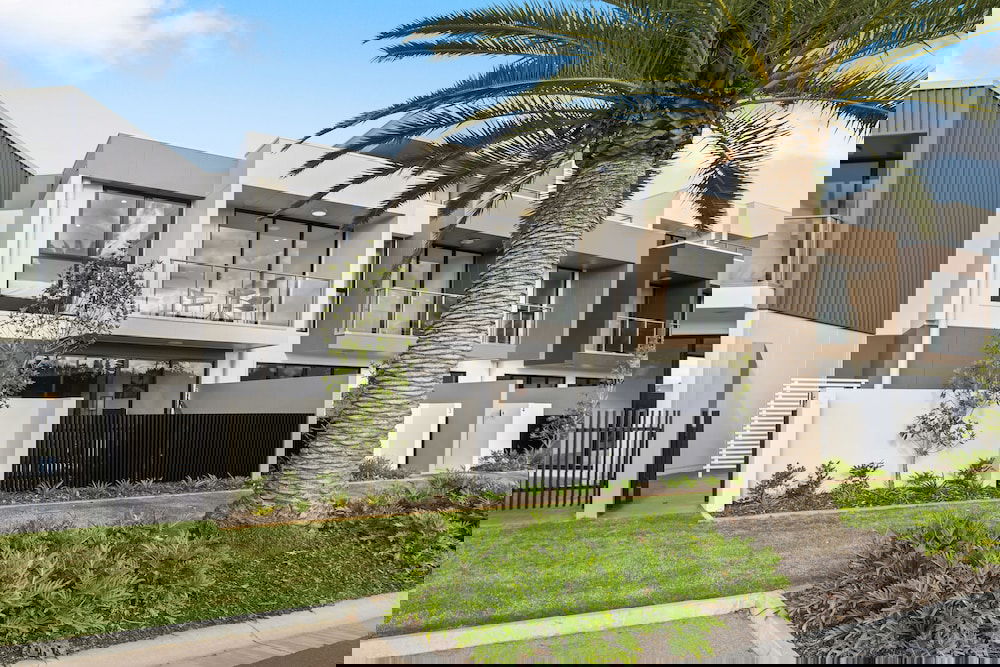 Northern Gold Coast QLD Accommodation in Bendigo