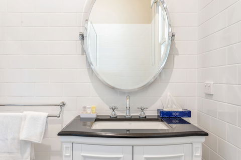 Grandview Accommodation - The Flaxley Apartments - Accommodation in Bendigo 0