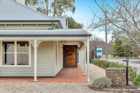 Grandview Accommodation - The Flaxley Apartments - Accommodation in Bendigo 1