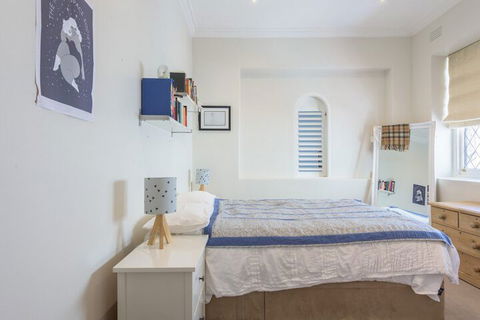 Exquisite 4 Bedroom House With Pool - Accommodation in Bendigo 3