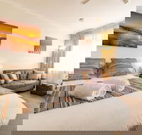 Ocean Sunset Glenelg Central Studio Apt - Accommodation in Bendigo
