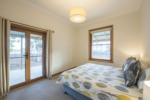 Flinders Bush Retreats - Accommodation in Bendigo 4