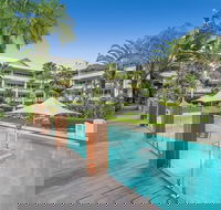 Poolside Apt In Alamanda Beachfront Resort 55
