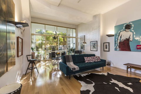 Warehouse In Woolloomooloo - Accommodation in Bendigo 0