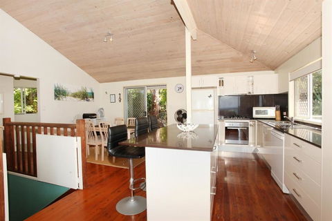 56 Millen Crt Coolum Beach Pet Friendly Linen Included - Accommodation in Bendigo 4