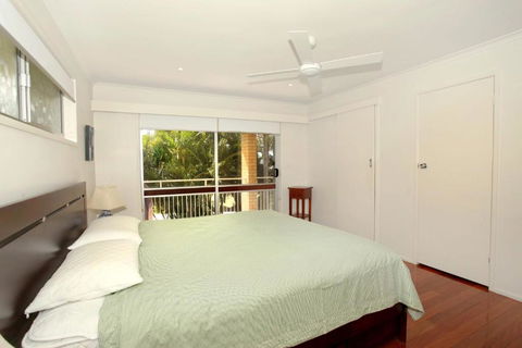 32 Barra Crescent Coolum Beach. Bond 500 FOXTEL WIFI Linen Supplied - Accommodation in Bendigo 6