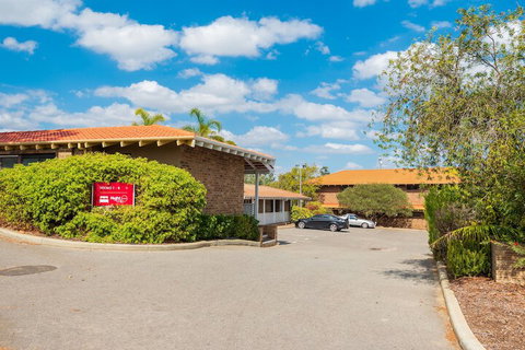 Nightcap At Wanneroo Tavern - Accommodation in Bendigo 1