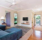 Middles Villa Manyana 02 - Accommodation in Bendigo