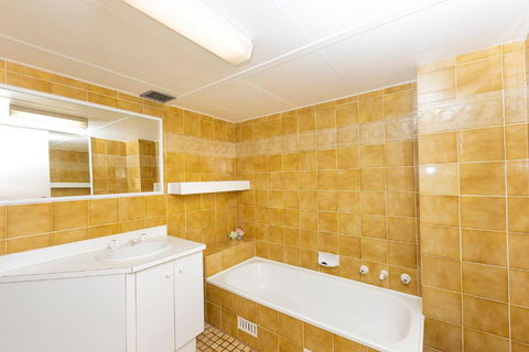 Sandbar Unit 402 1 3 Head Street - Accommodation in Bendigo 2
