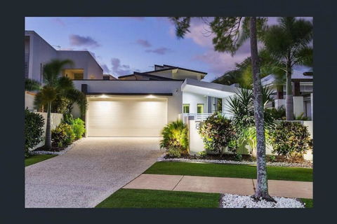 Waterfront Wonder - Accommodation in Bendigo 4