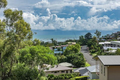 Austinmer - Cannonvale - Accommodation in Bendigo 0