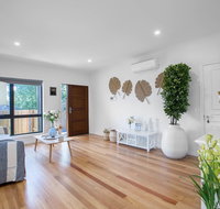 AUJOY 3 Bed Townhouse Burwood 1 - Accommodation in Bendigo
