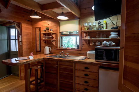 Guide Falls Cottage - Accommodation in Bendigo 7
