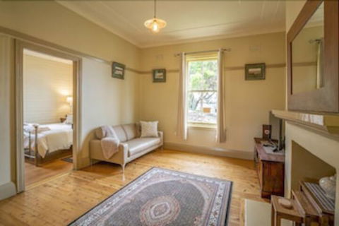 Steele Point Cottage - Accommodation in Bendigo 4